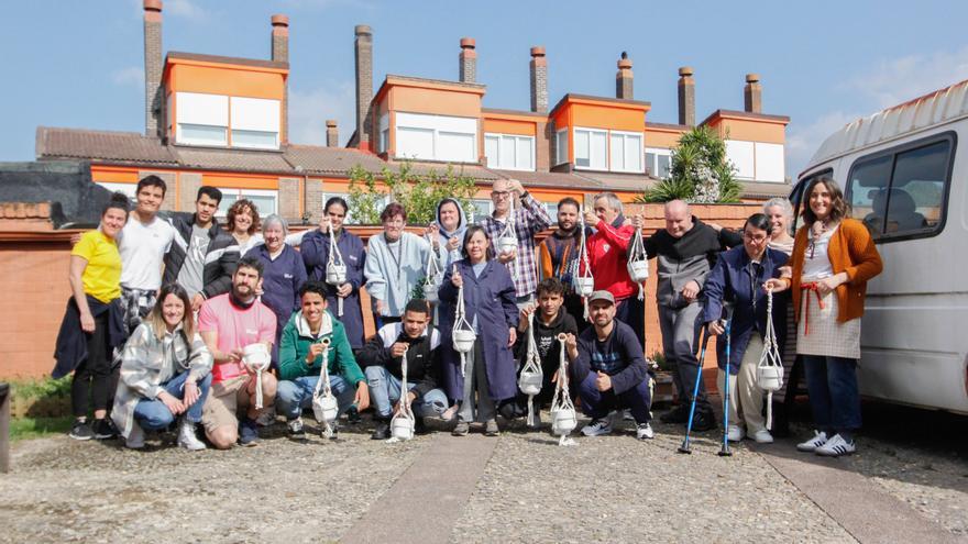 Comercios de Getxo, Leioa y  Sestao imparten clases a personas vulnerables gracias a  la ONG Zabalketa