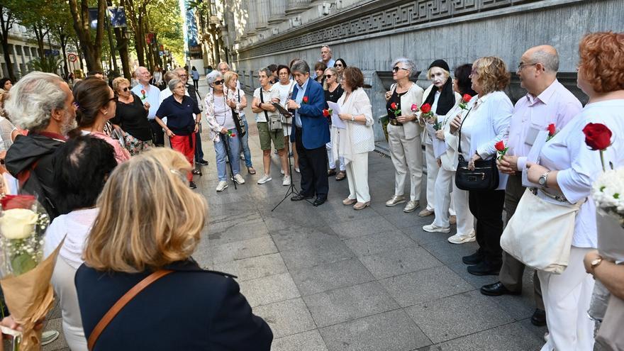 Recital poético en homenaje a la mimo de la Gran Vía de Bilbao