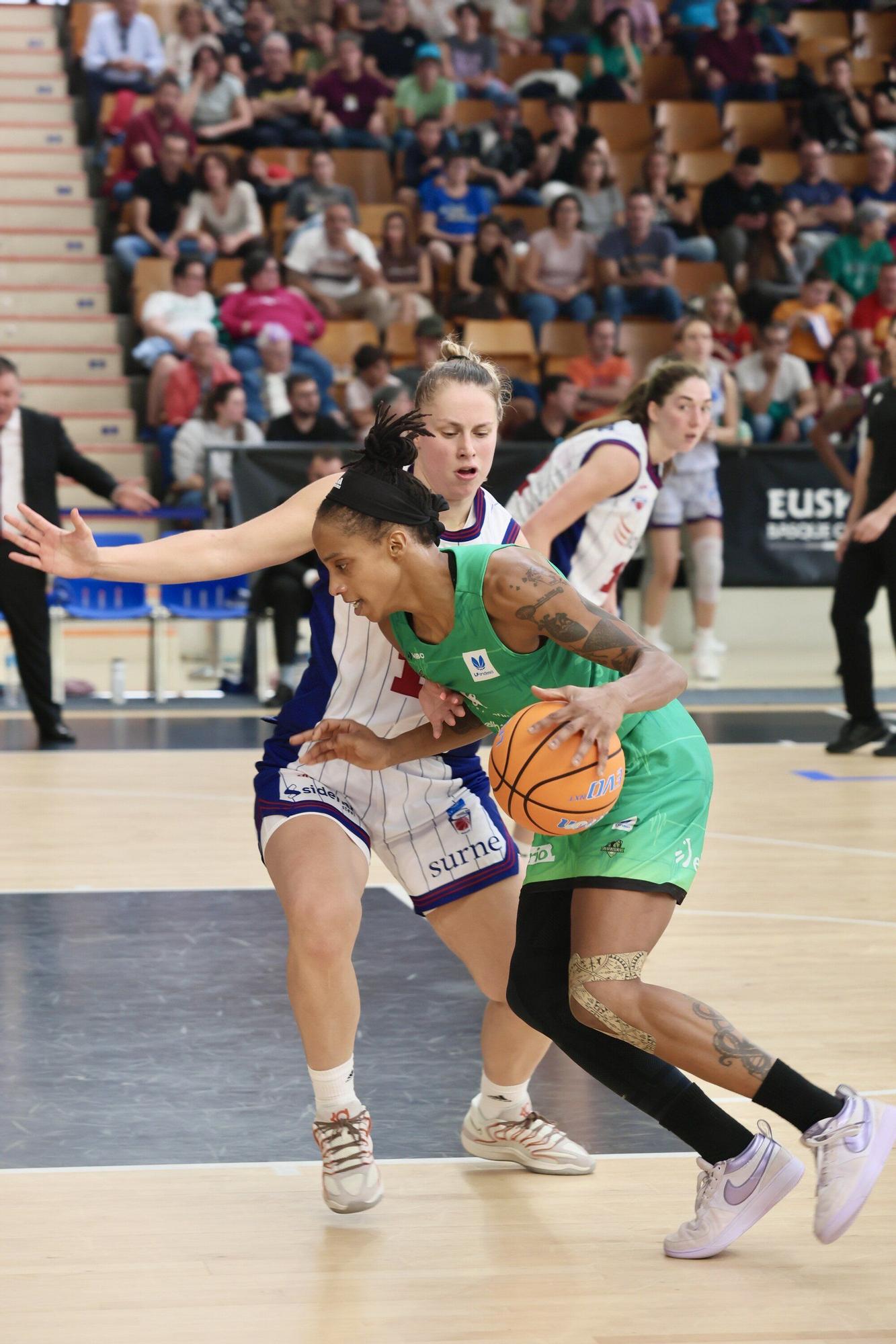 En imágenes: El Araski impone su ley en el derbi vasco (58-55)