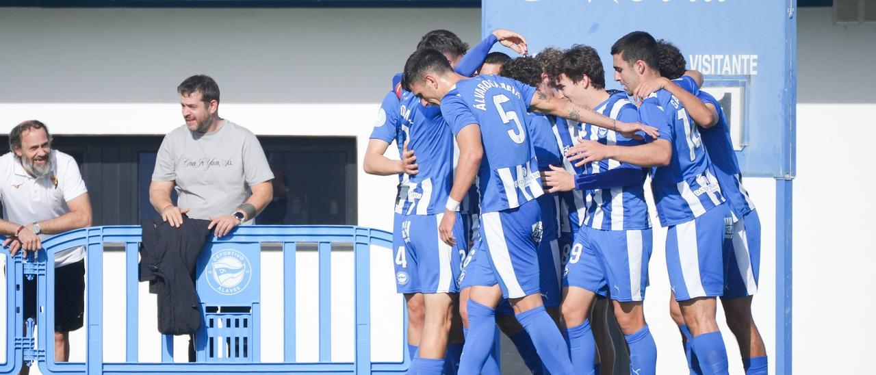 En imágenes: Alavés B derrota al Tudelano