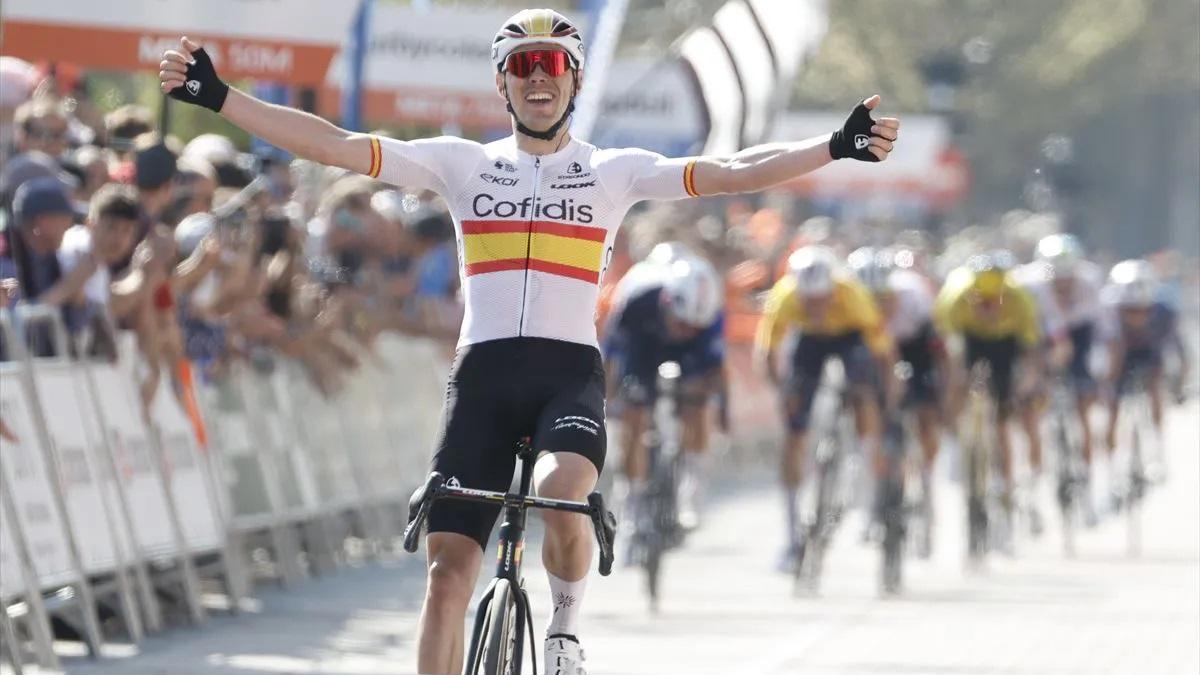 Alex Aranburu se impone en la etapa de la Itzulia 2025 con final en Beasain, el pasado abril. Alex Aranburu se impone en la etapa de la Itzulia 2025 con final en Beasain, el pasado abril.