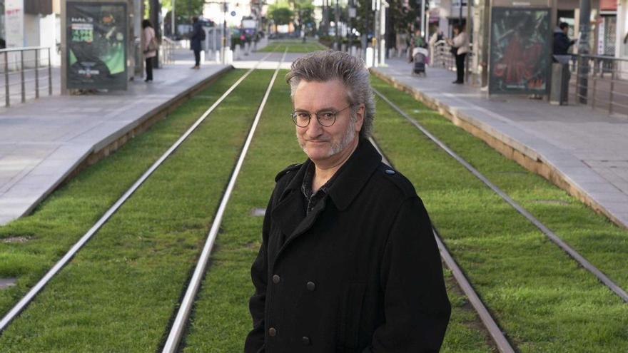 Arturo Tirador, Von, reúne un centenar de diálogos breves en el libro ‘Hope & Anger’