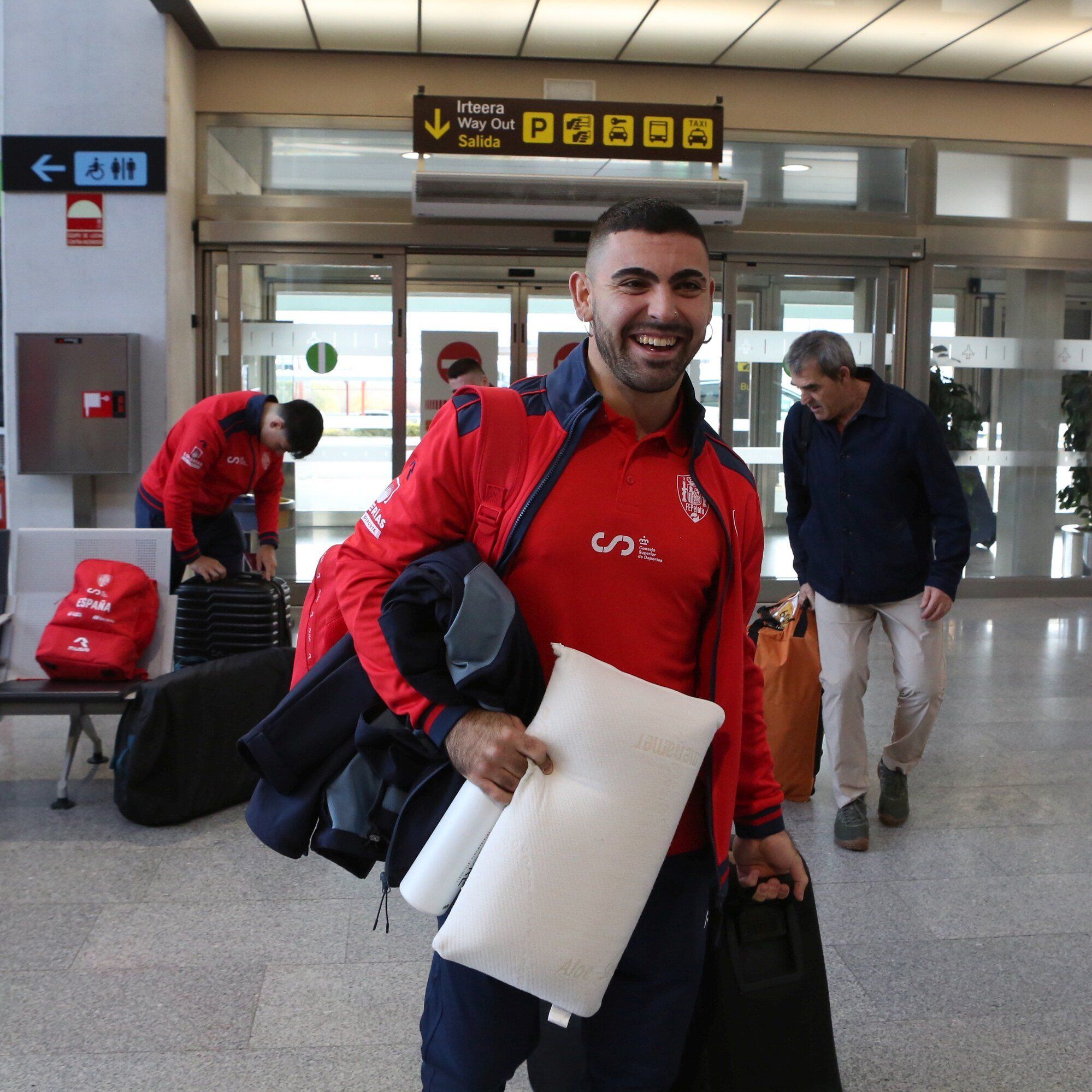 La selección de frontball sale de Noáin rumbo al Mundial de México