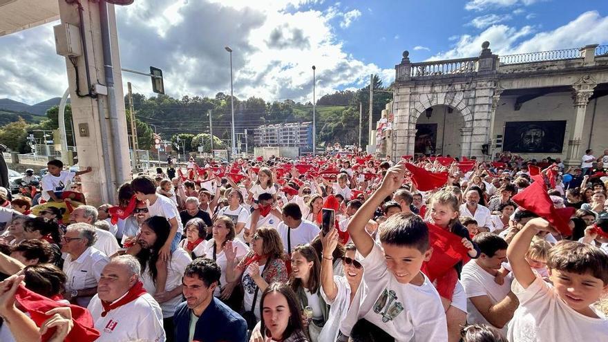 En las calles de Deba ya se respira ambiente de fiesta