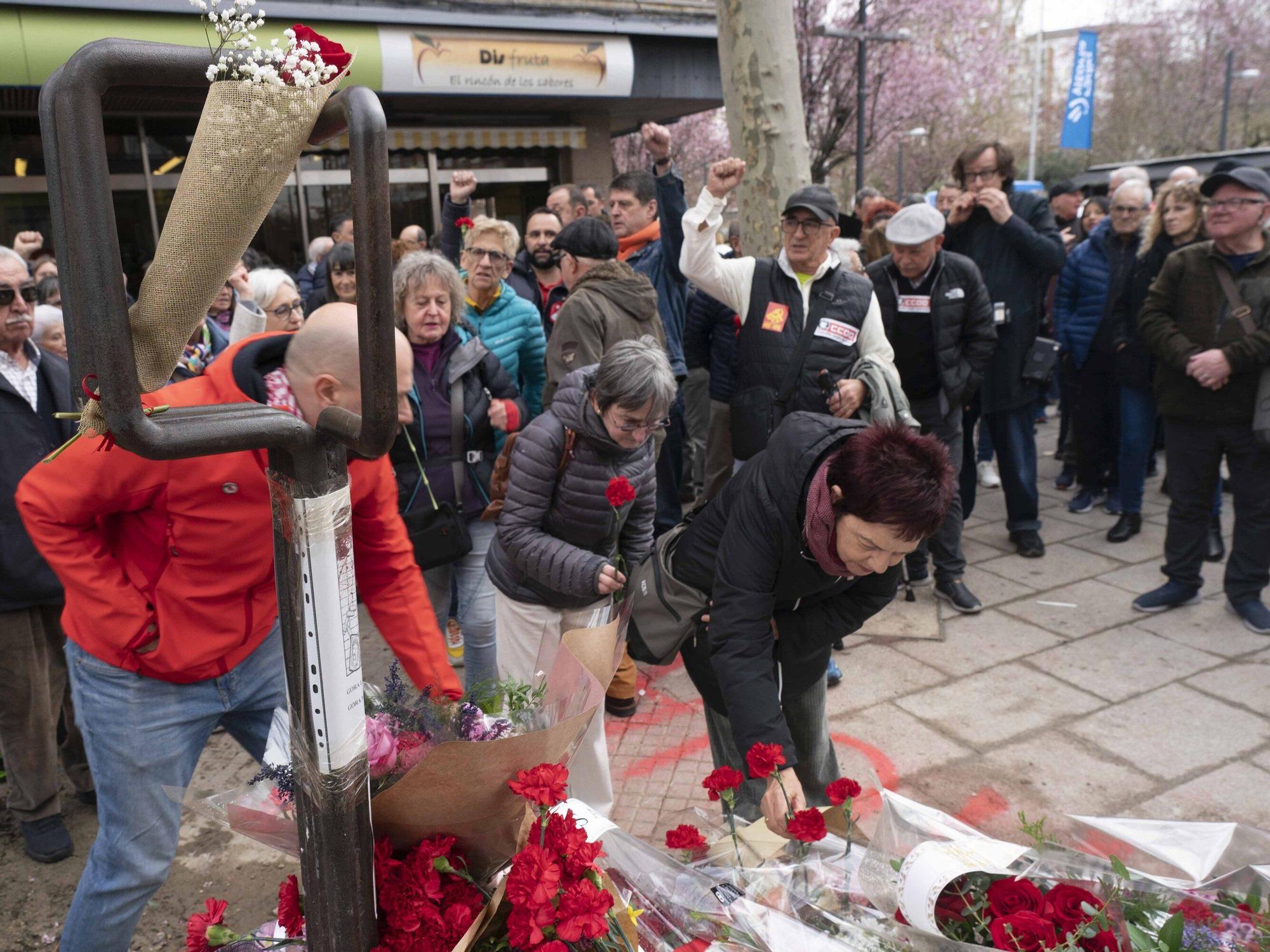 Ofrenda floral en recuerdo a las víctimas del 3 de marzo