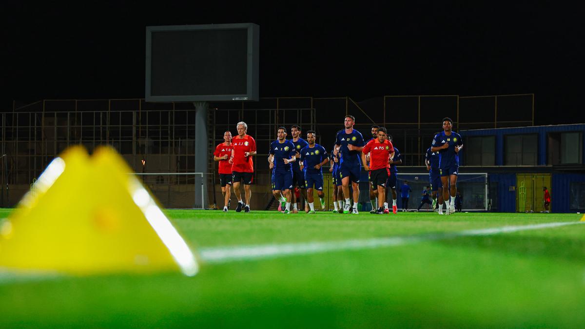 Aymeric Laporte entrenando junto al resto de sus compañeros