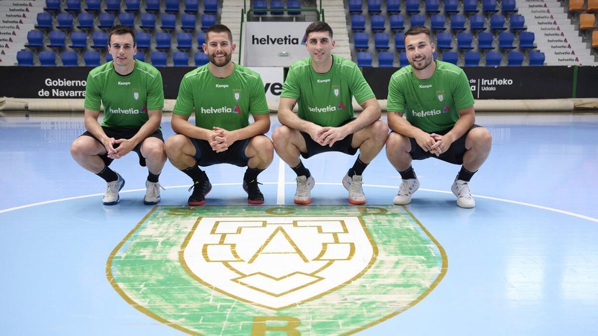 Álvaro Gastón (i), Antonio Bazán, Nicolás Bonanno y Aitor García, los nuevos capitanes.
