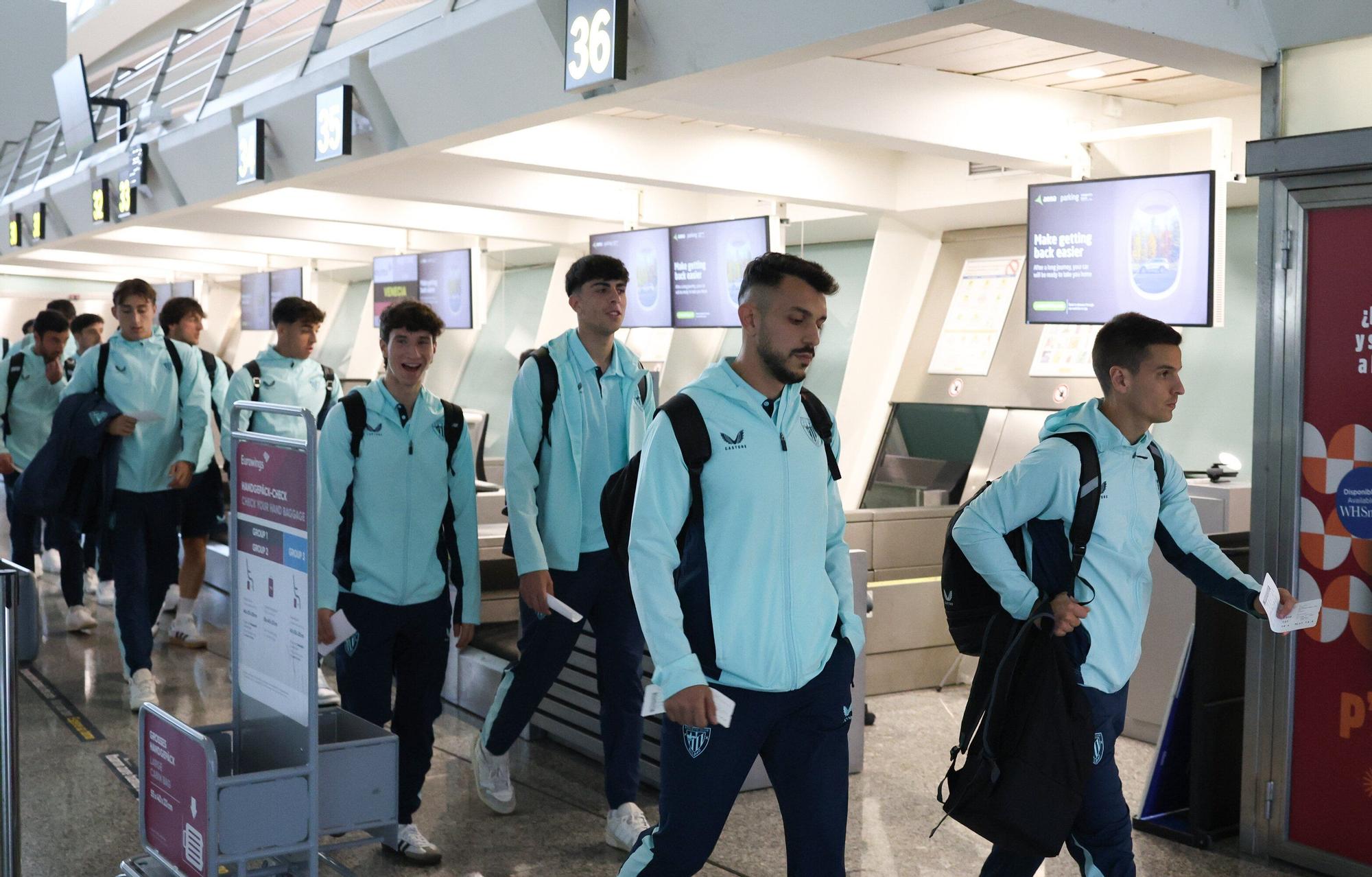 En imágenes: el Athletic pone rumbo a Newcastle