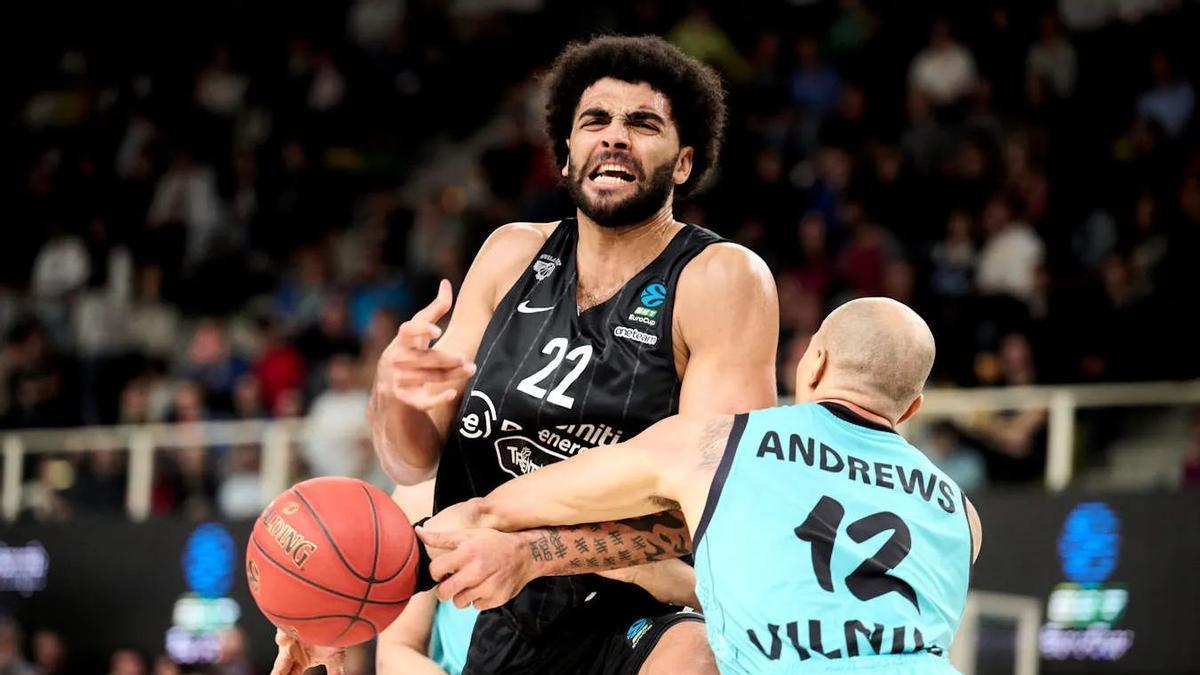 Anthony Lamb, durante un encuentro con el Trento de la pasada temporada.