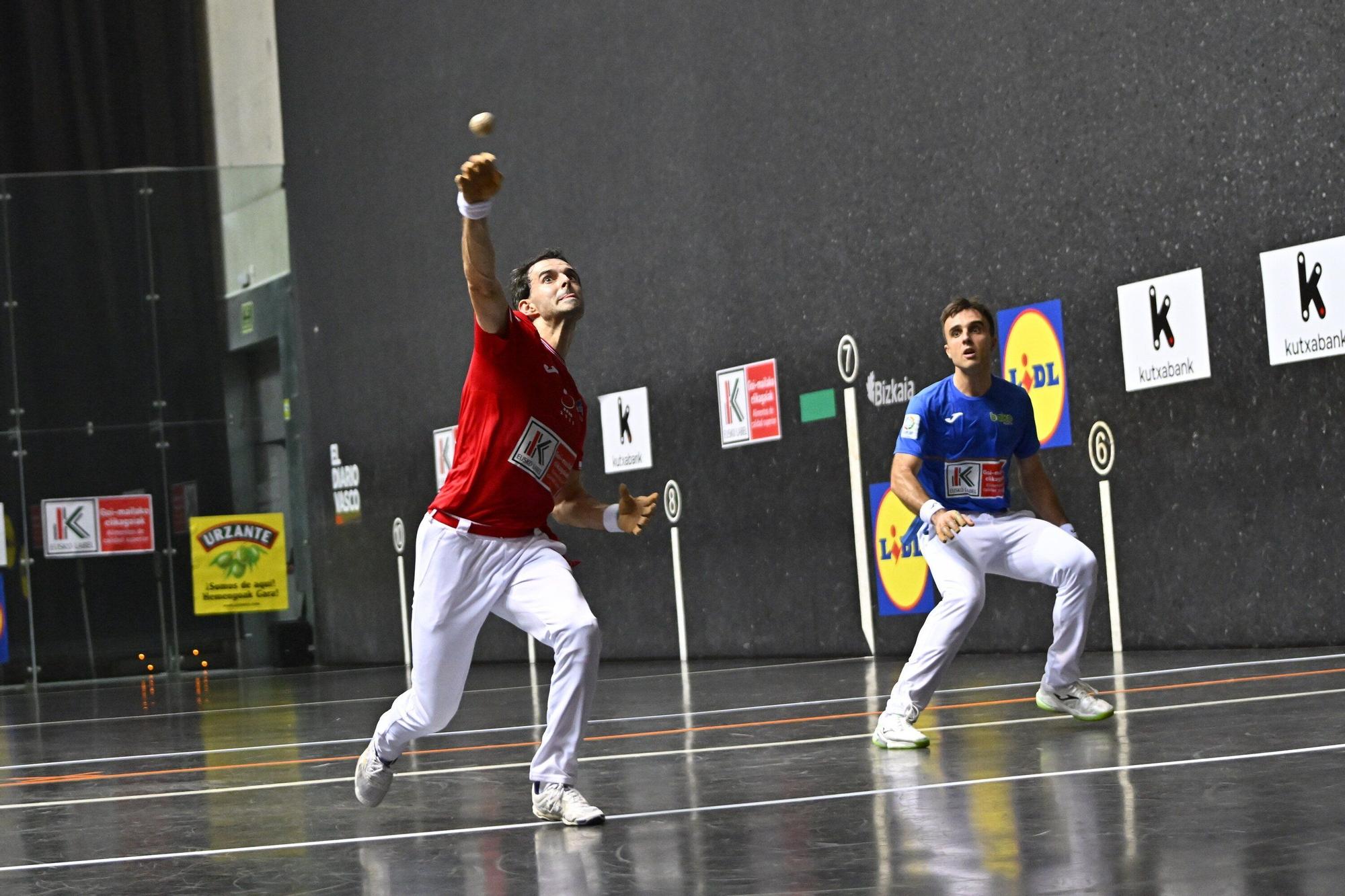 Jokin Altuna supera a Jon Ander Peña en la primera jornada de la liguilla de cuartos de final del Cuatro y Medio.