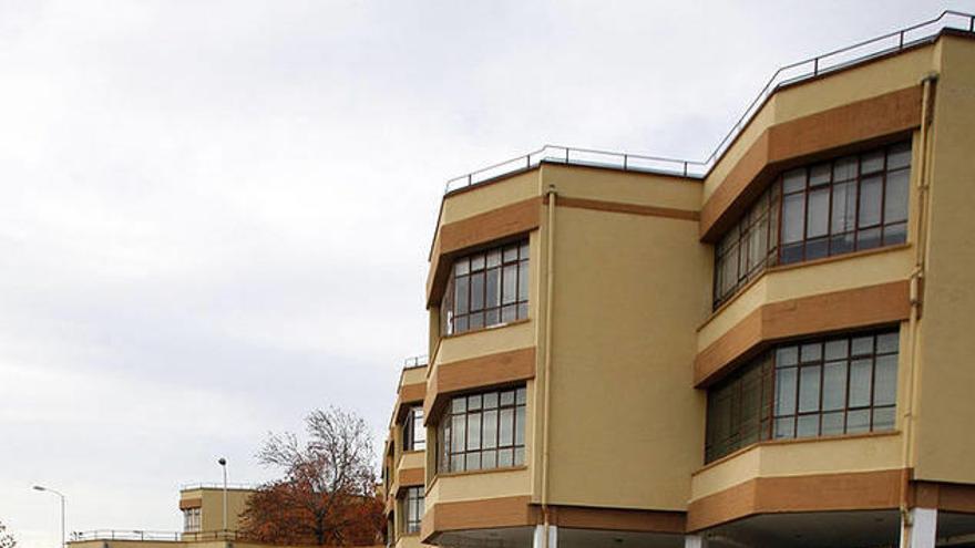 Patio de los colegios Mendialdea I y Mendialdea II, que comparten ambos centros.