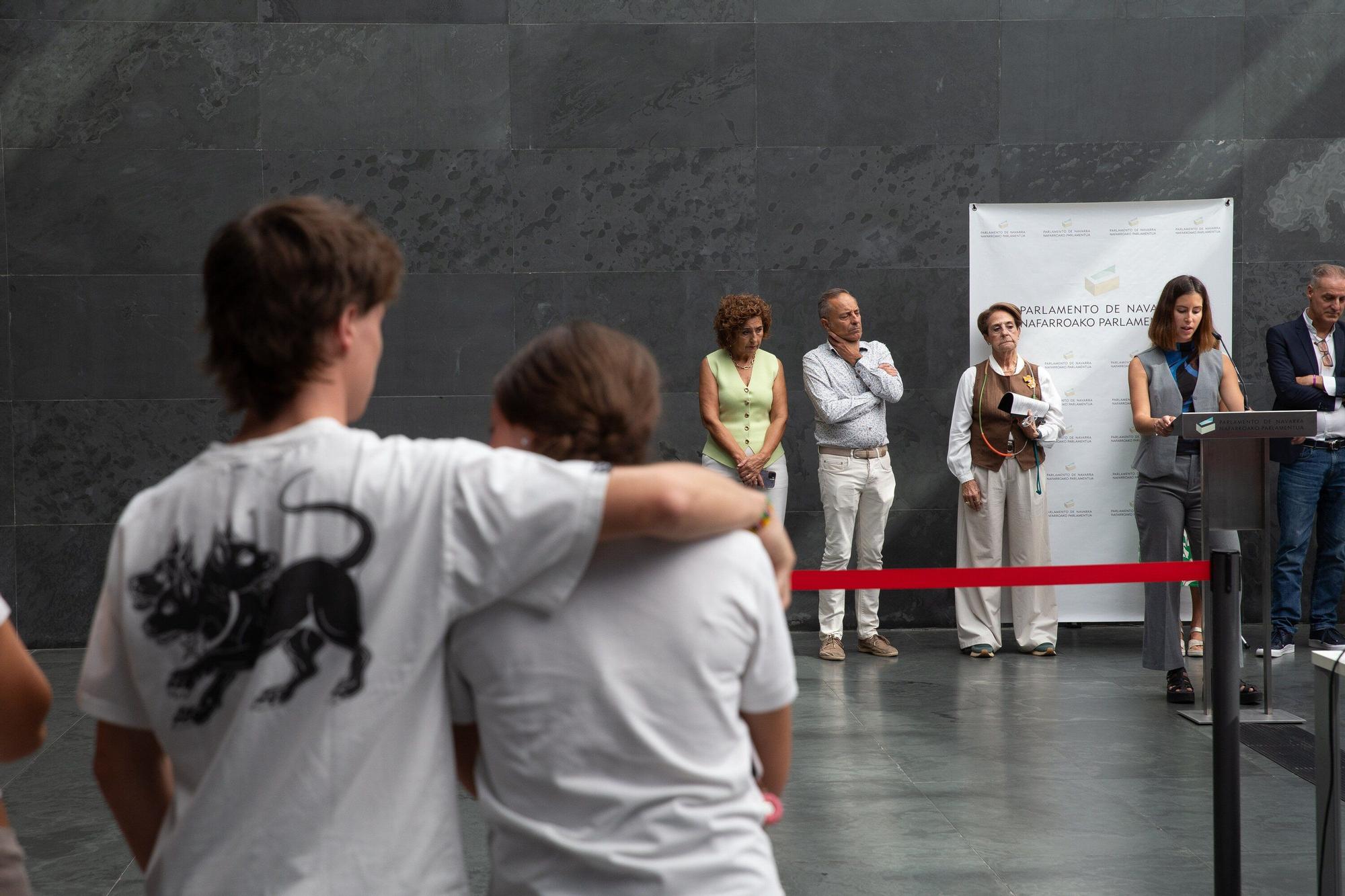 Parlamento de Navarra conmemora el Día Mundial del Alzheimer