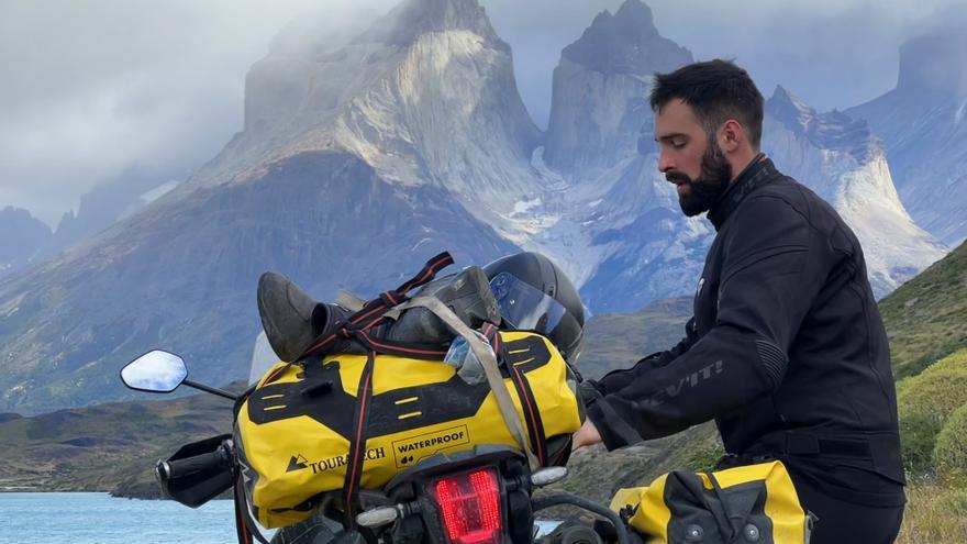 La vuelta al mundo en moto de un vitoriano
