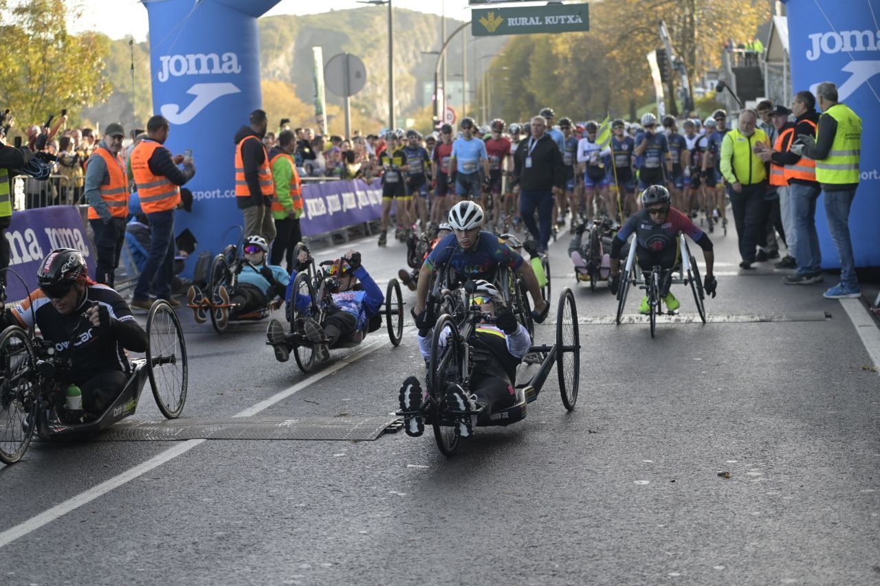 Ilusión y concentración en la salida de la Behobia-San Sebastián
