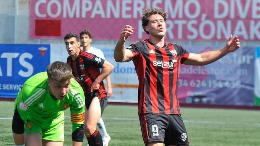 El Arenas arraca un punto vital ante el Deportivo Aragón