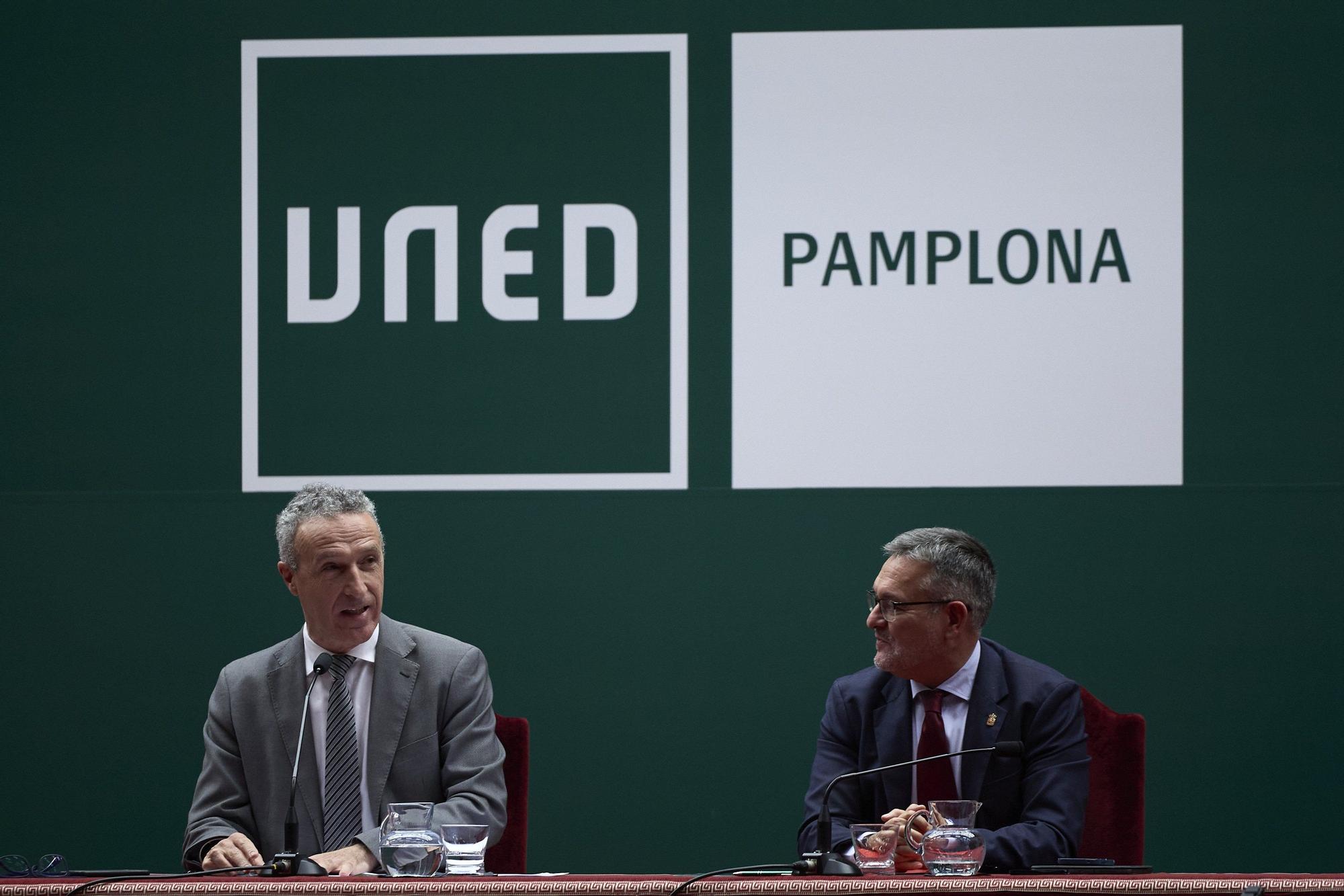 Acto de apertura del curso 2025 - 2026 en la UNED en Pamplona