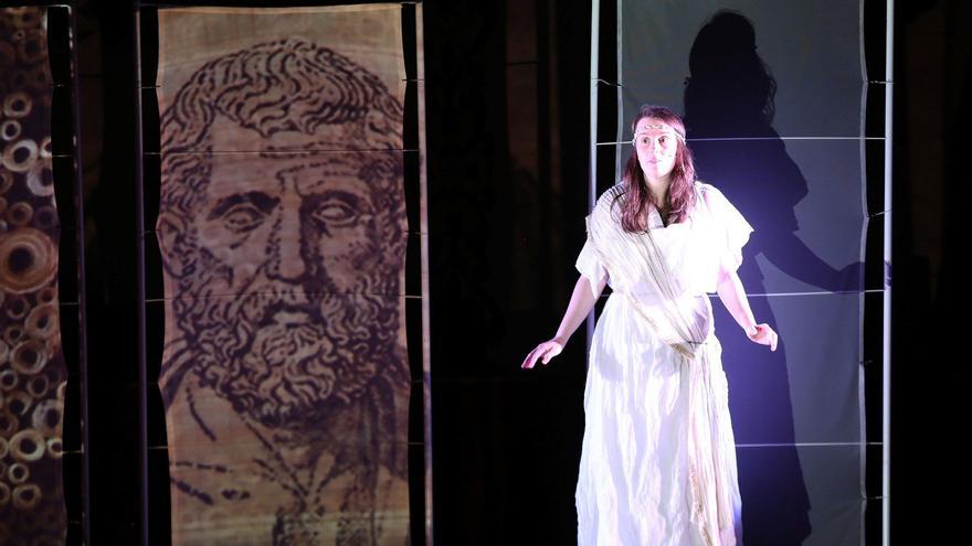 Fotos de la obra de teatro 'Yo quiero ser científica'