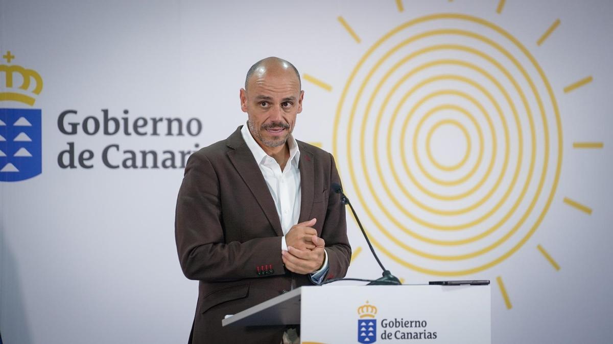 El portavoz del Gobierno de Canarias, Alfonso Cabello