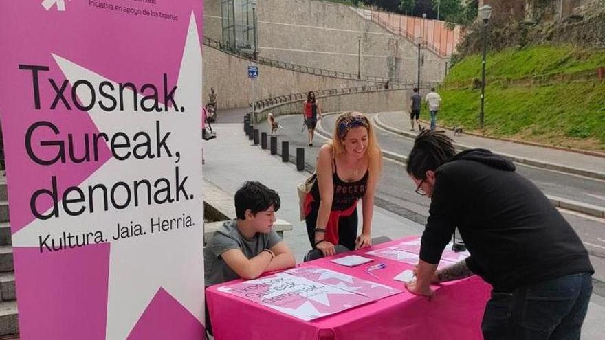 Los colectivos festivos vascos recogen 20.000 firmas para que las txosnas sean patrimonio inmaterial