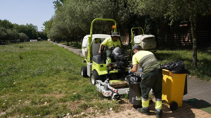 El Pleno de Vitoria rechaza municipalizar el servicio de jardinería en la ciudad