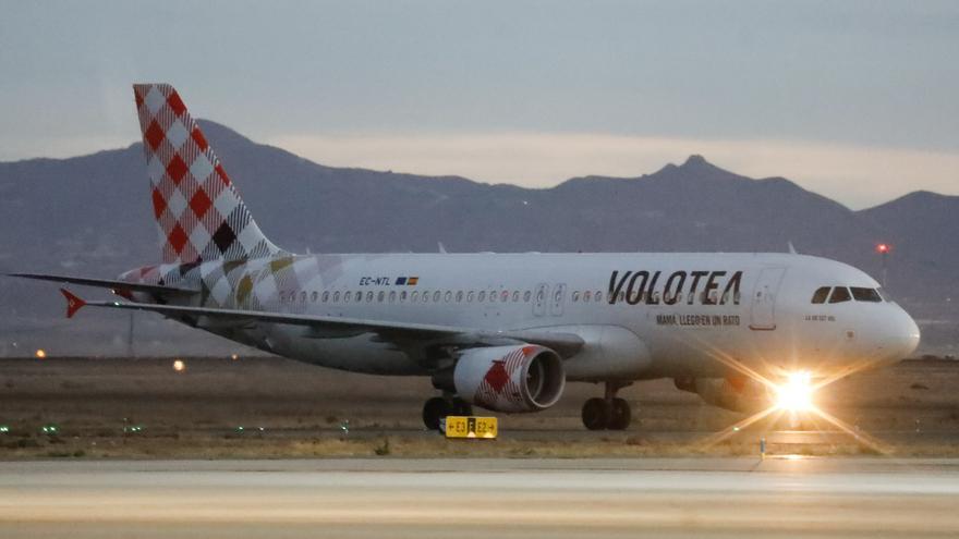 Facua exige investigar el nuevo recargo que aplica Volotea por el aumento del precio del combustible