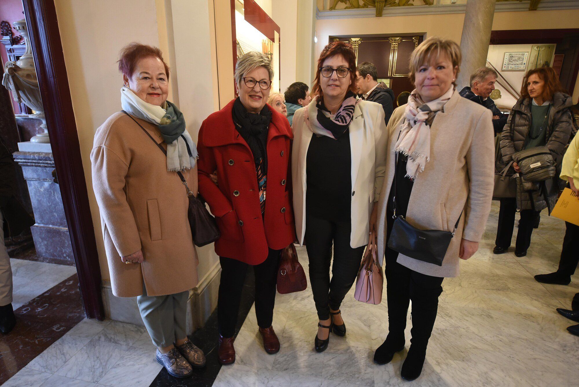 Bilbao premia a cuatro asociaciones de la salud comunitaria y a Rafael Bengoa