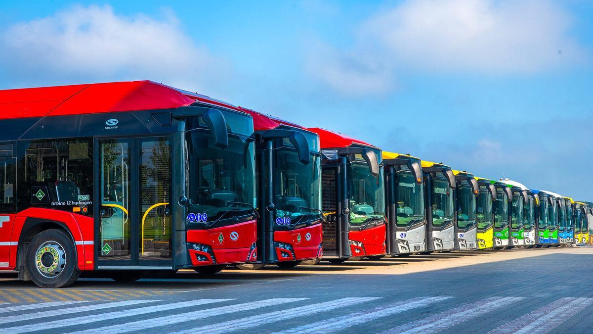 La contratación de autobuses de Solaris bate marcas.