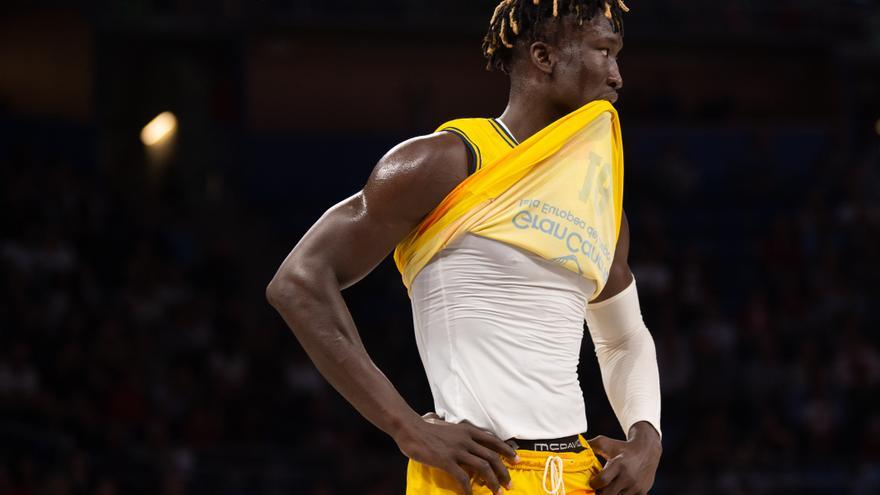 El Baskonia pagará los 700.000 euros de cláusula de Khalifa Diop