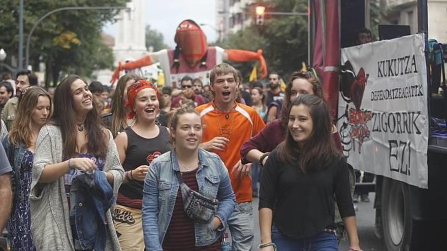 Absueltos 18 de los 19 condenados por incidentes en la manifestación de Kukutza