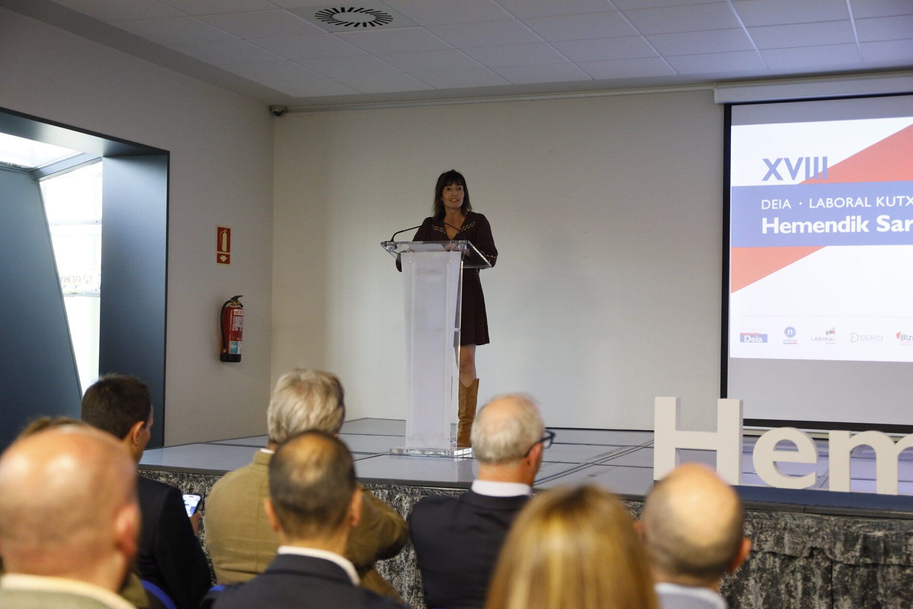 En imágenes: un canto a lo más cercano desde Derio en los DEIA Laboral Kutxa Hemendik Sariak