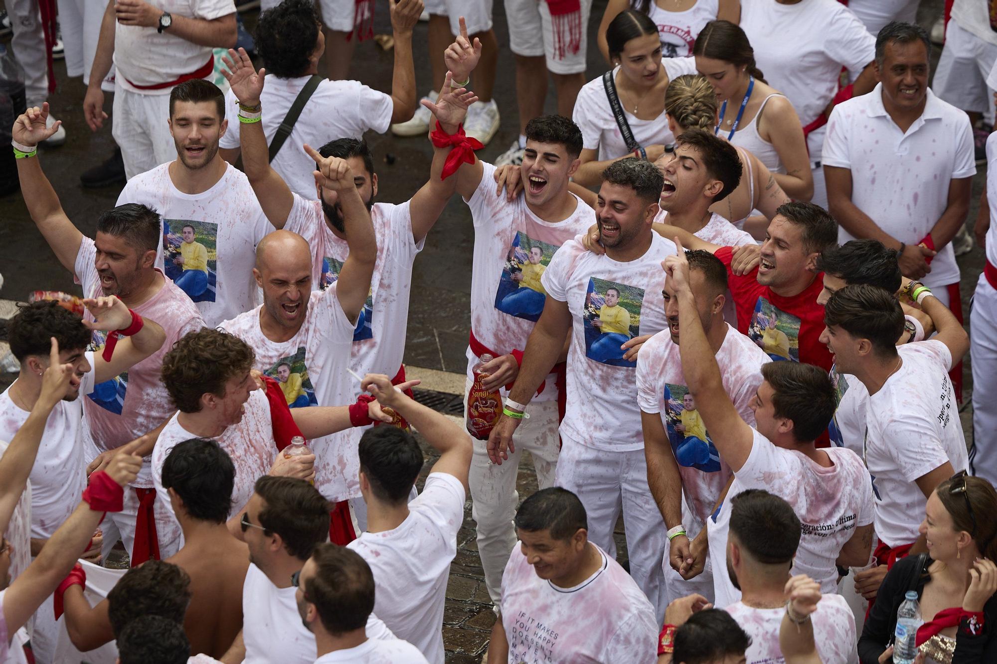 Fotos del  Chupinazo de San Fermín 2025 en Pamplona: ¡La fiesta más internacional se enciende con un grito solidario por Palestina!