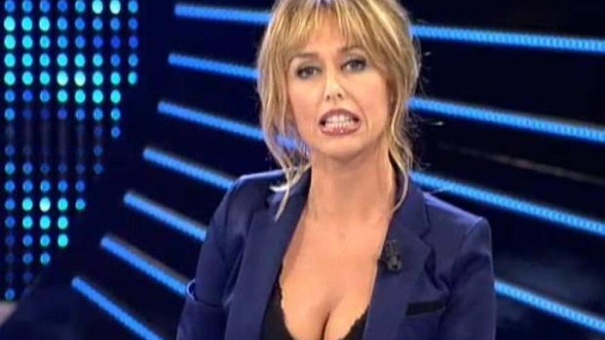 Críticas al &#039;inadecuado&#039; escote de Emma García