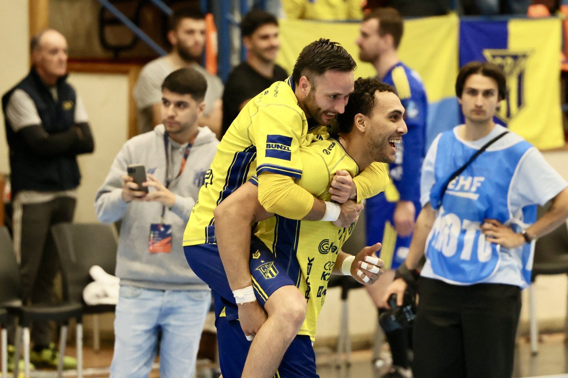 Alegría en Artaleku con la gran clasificación del Bidasoa en la EHF European League