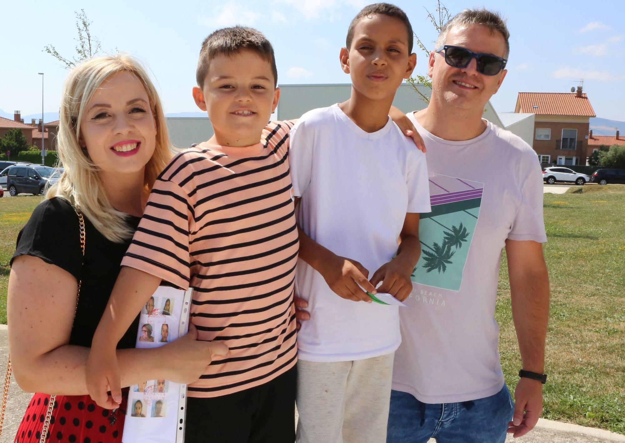 'Vacaciones en Paz': recepción a los niños saharauis que llegan a Navarra para pasar el verano