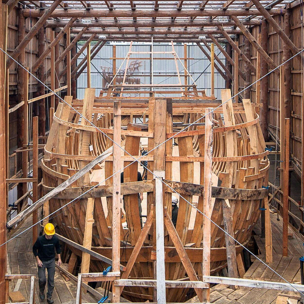 2018-2-25. Construcción de la réplica de la Nao San Juan, ballenero vasco hundido en Canadá en 1565, en la Factoría Albaola.