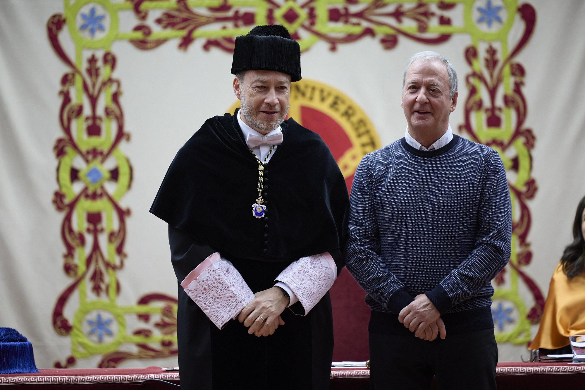 Fotos del homenaje de la UPNA a las personas que llevan 25 años trabajando en la Universidad