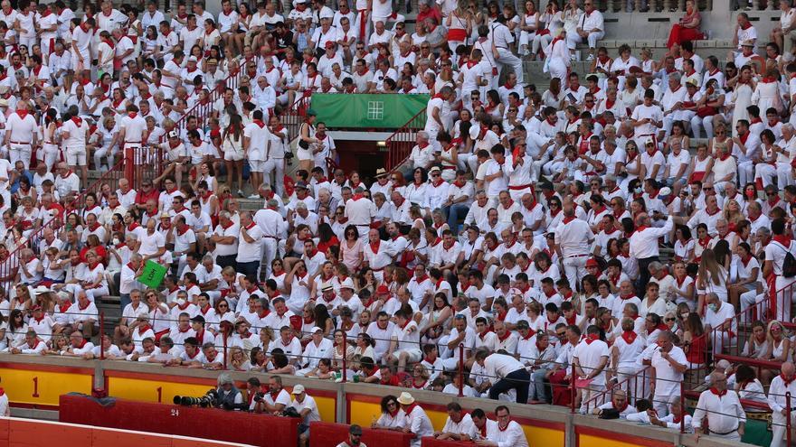 Mira las imágenes del tendido en la última corrida de San Fermín 2022