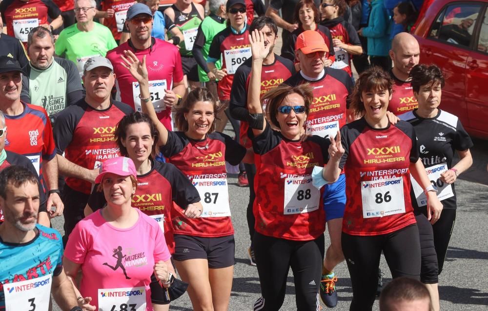 Imágenes de la carrera de Hiru Herri en Huarte este domingo