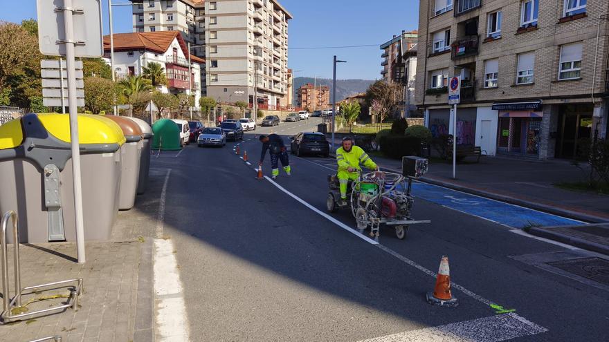 Amurrio mejora su tráfico urbano con el repintado de las marcas viales