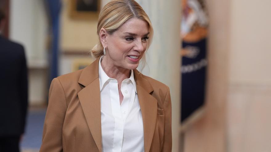Pam Bondi, ex fiscal general de Estados Unidos, desafía al Congreso y no comparecerá por el caso Epstein