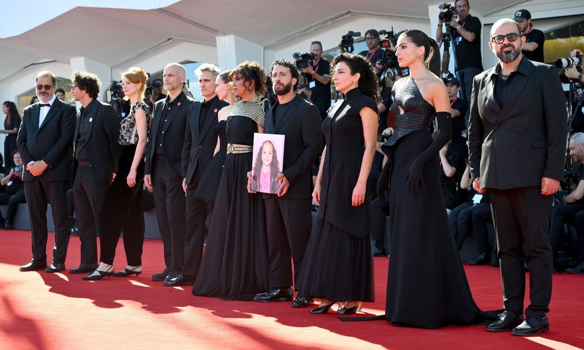 La alfombra roja del Festival de Venecia se tiñe de luto en el estreno de la película 'The voice of Hind Rajab'