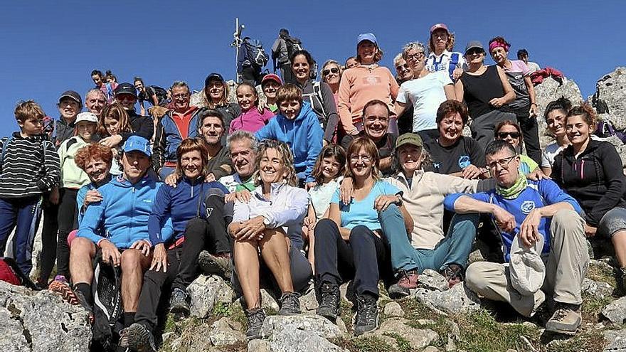 Inda Mendi elkartekoak Burbonara joango dira igande honetan