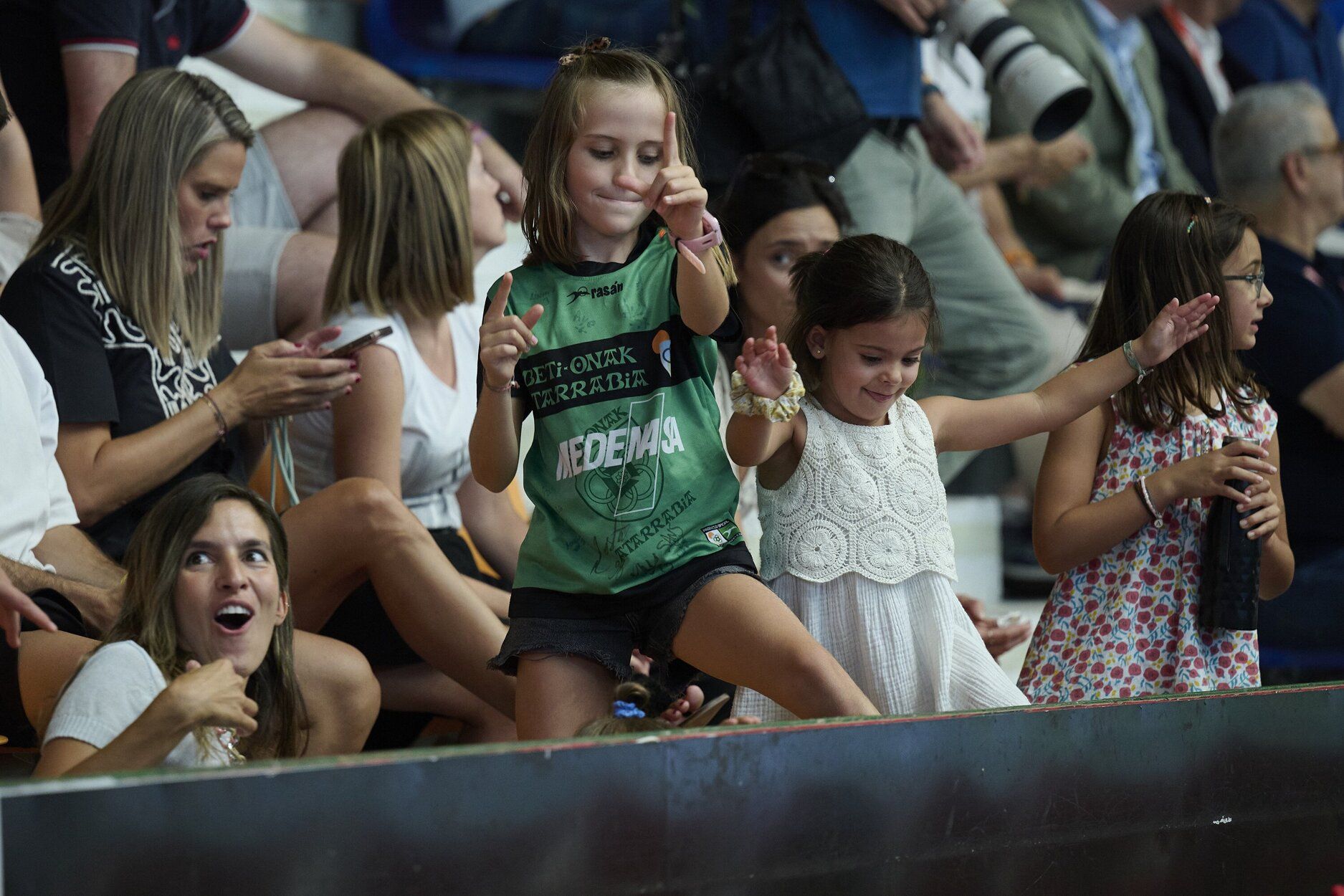 Fotos del partido entre Replasa Beti Onak y Madeira