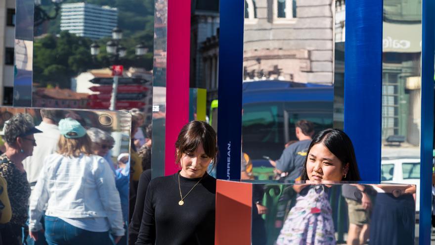 La muestra inmersiva &#039;Yo nunca&#039; de BBK invita a examinar las emociones y comportamientos