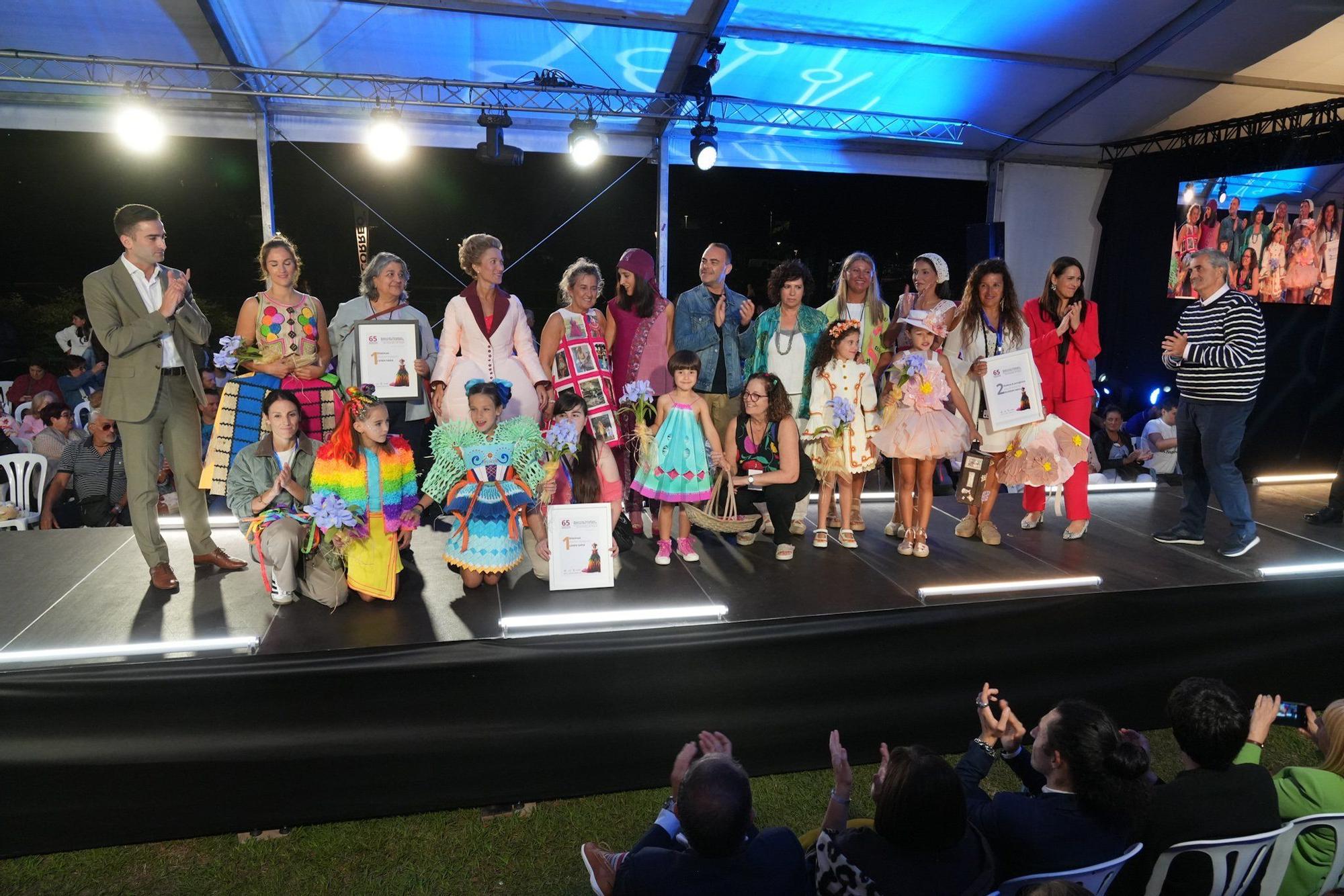 En imágenes: así ha sido el desfile de Vestidos de Papel de Güeñes