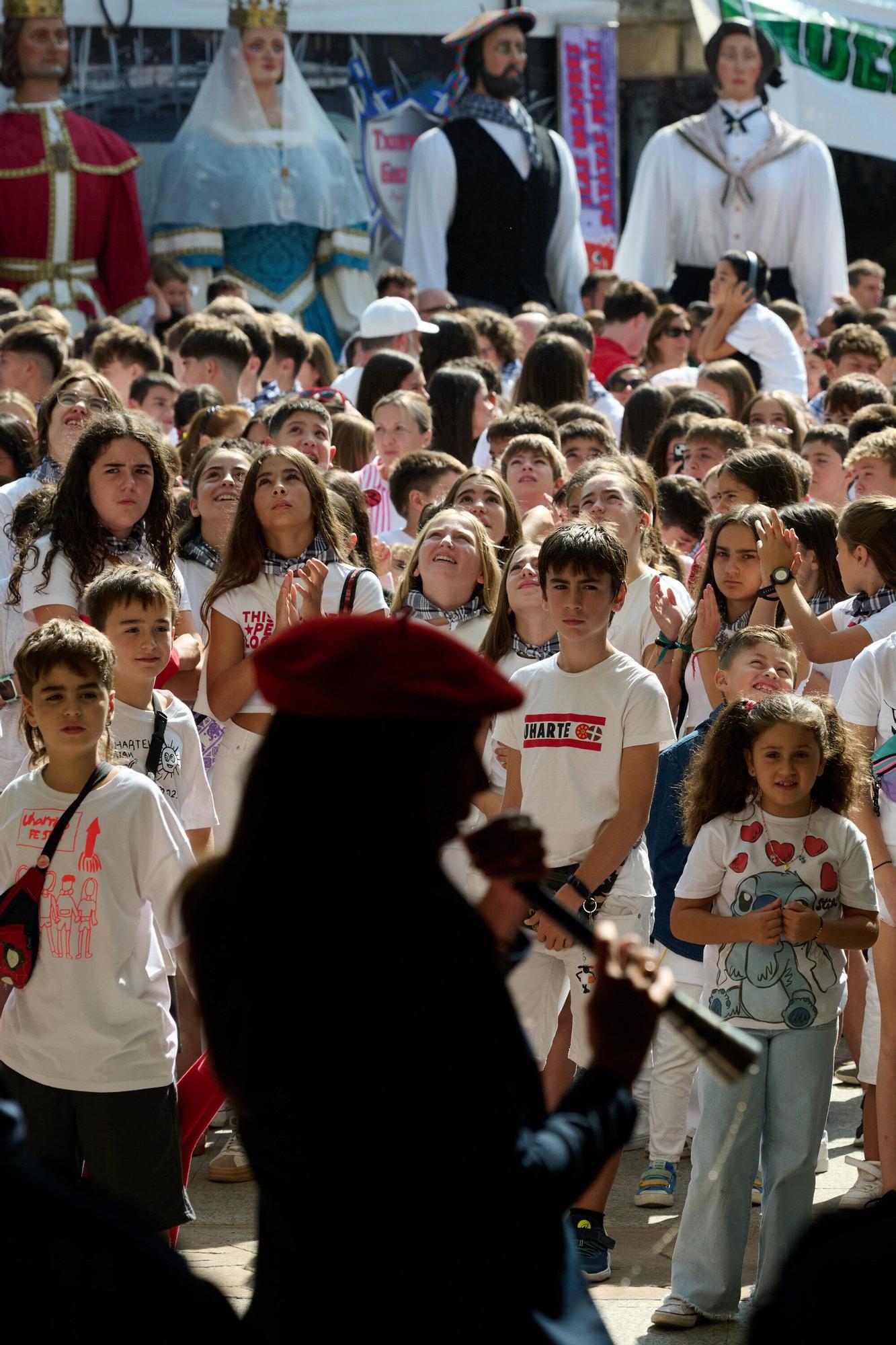 Fotos del chupinazo de fiestas de Huarte 2025