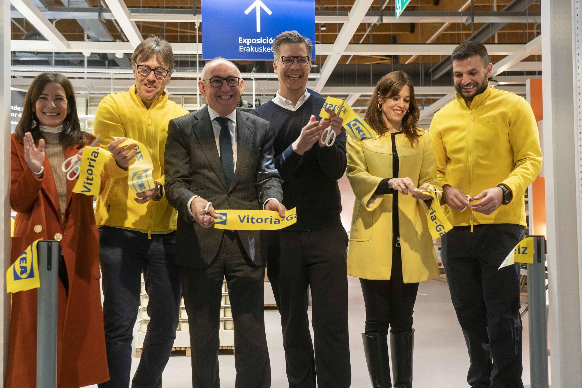 Fotos de la inauguración de la nueva tienda de Ikea en Vitoria
