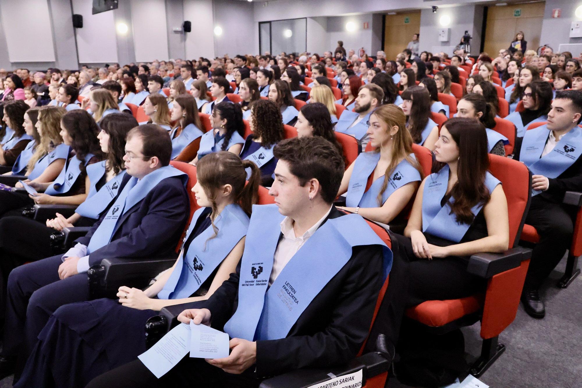 En imágenes: Graduación de alumnos de la Facultad de Letras