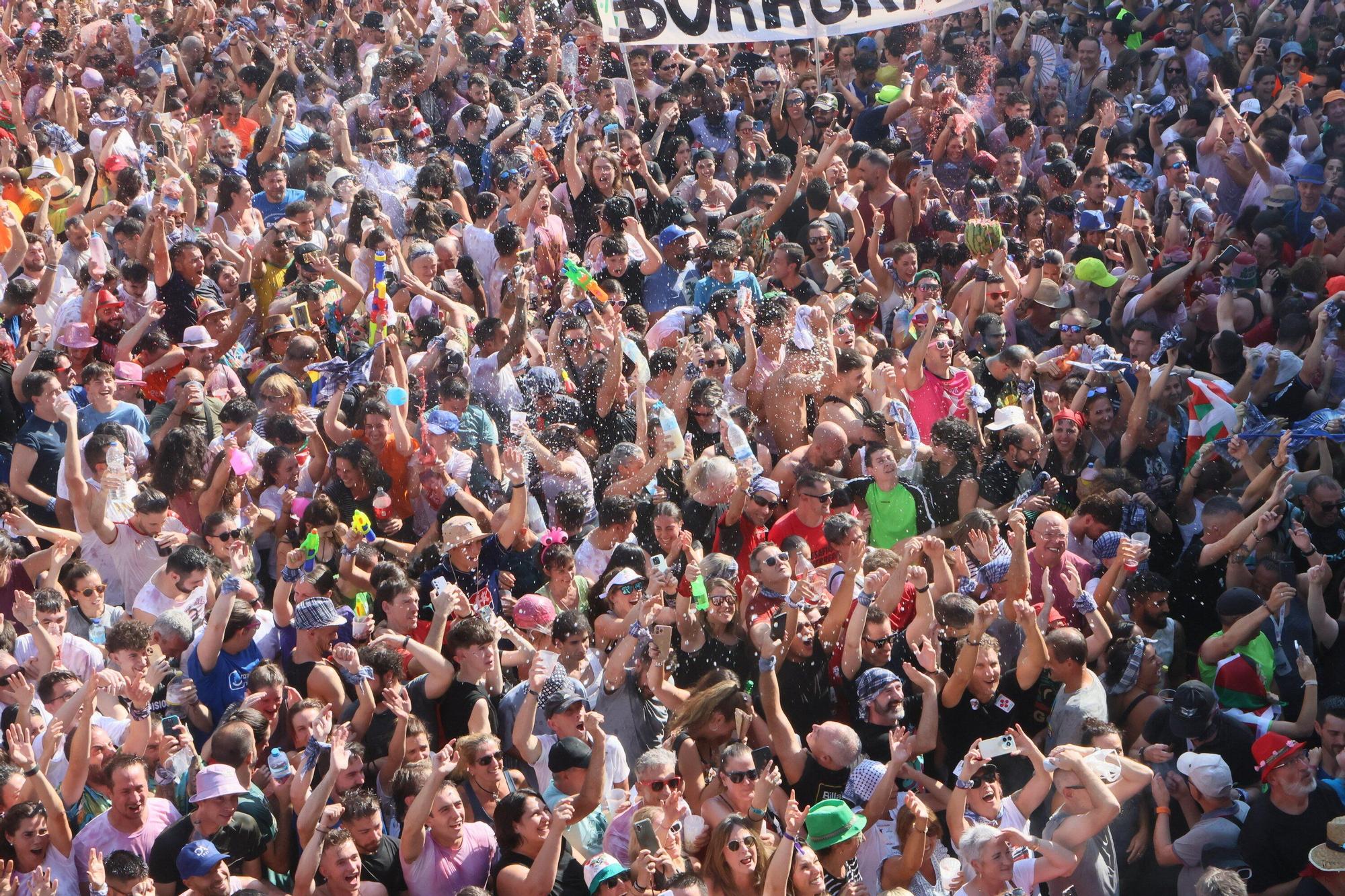 En imágenes: Así ha sido la bajada de Celedón en 2025