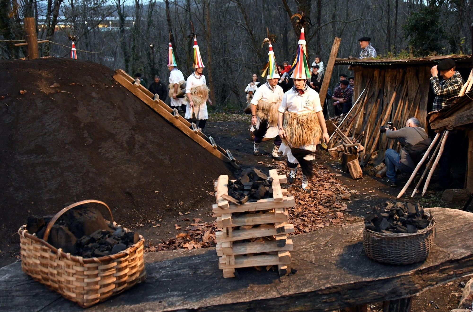 ‘Carbón is beltza’ con Fermín Muguruza
